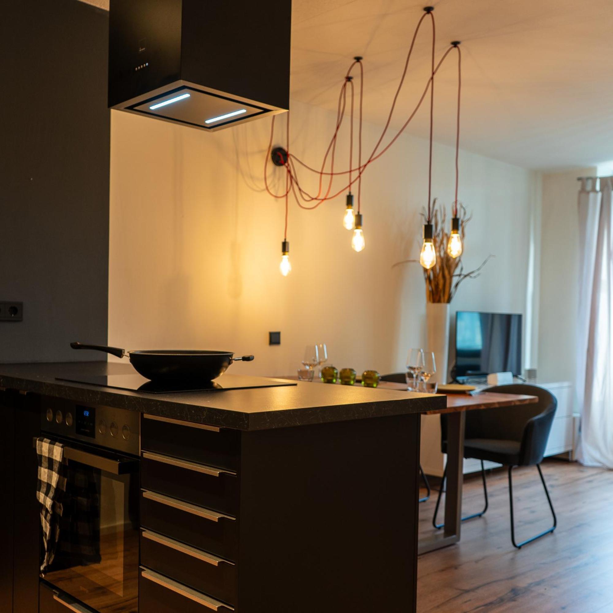 M Apartment Charme - Gemuetlich Geraeumig Heimisch ランダウ・イン・デア・プファルツ エクステリア 写真